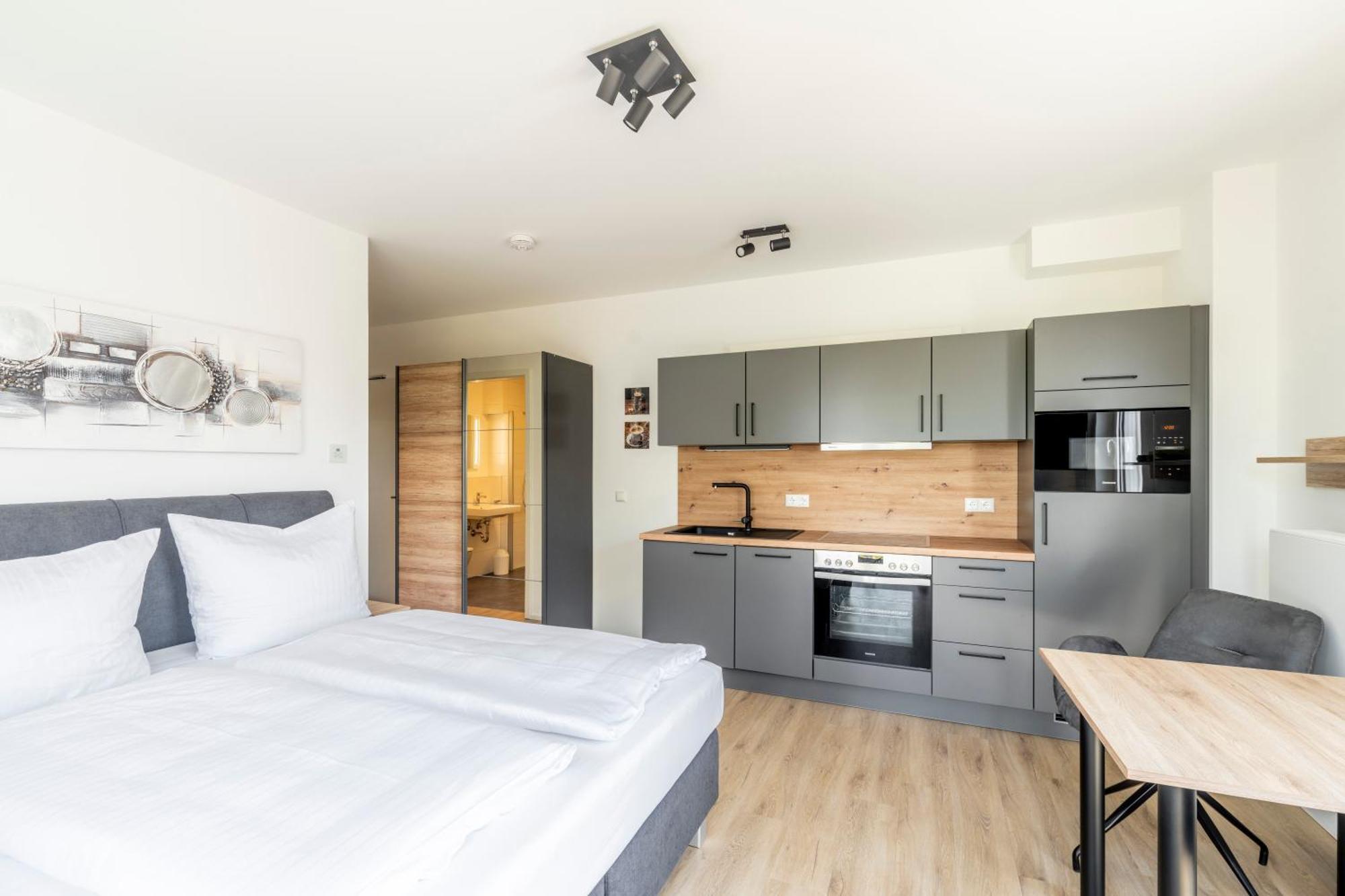 Vr-Serviced Apartments Wuerzburg Estenfeld Екстериор снимка