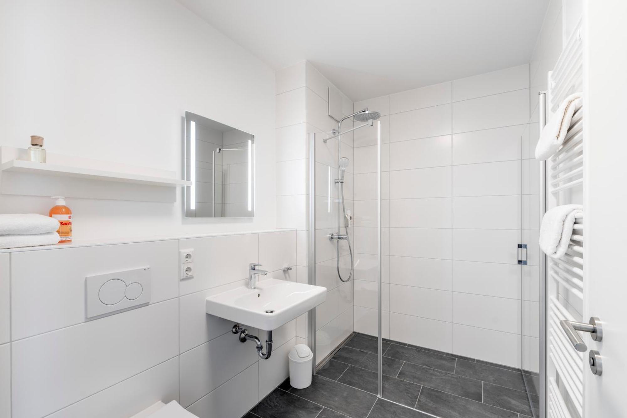 Vr-Serviced Apartments Wuerzburg Estenfeld Екстериор снимка